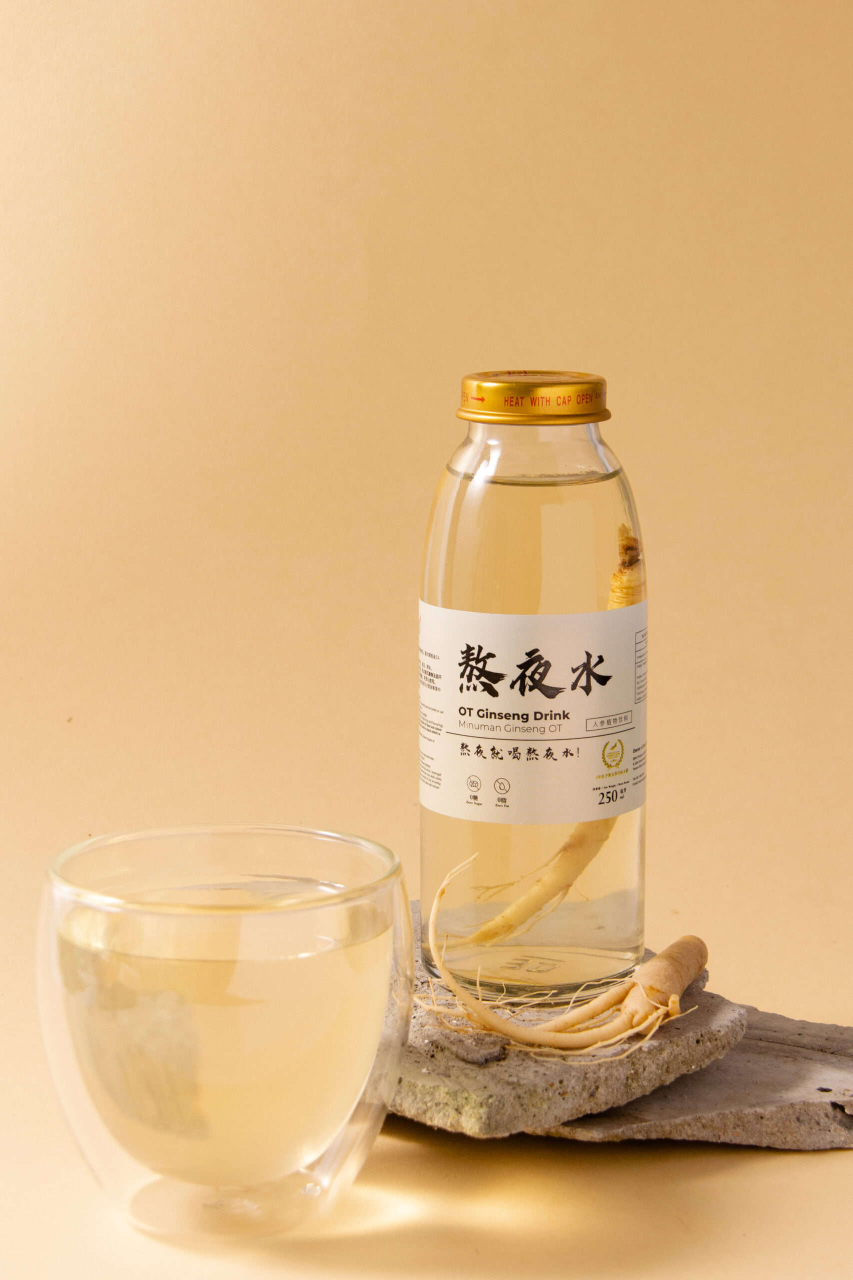 ginseng beverage ecommerce photography with cup